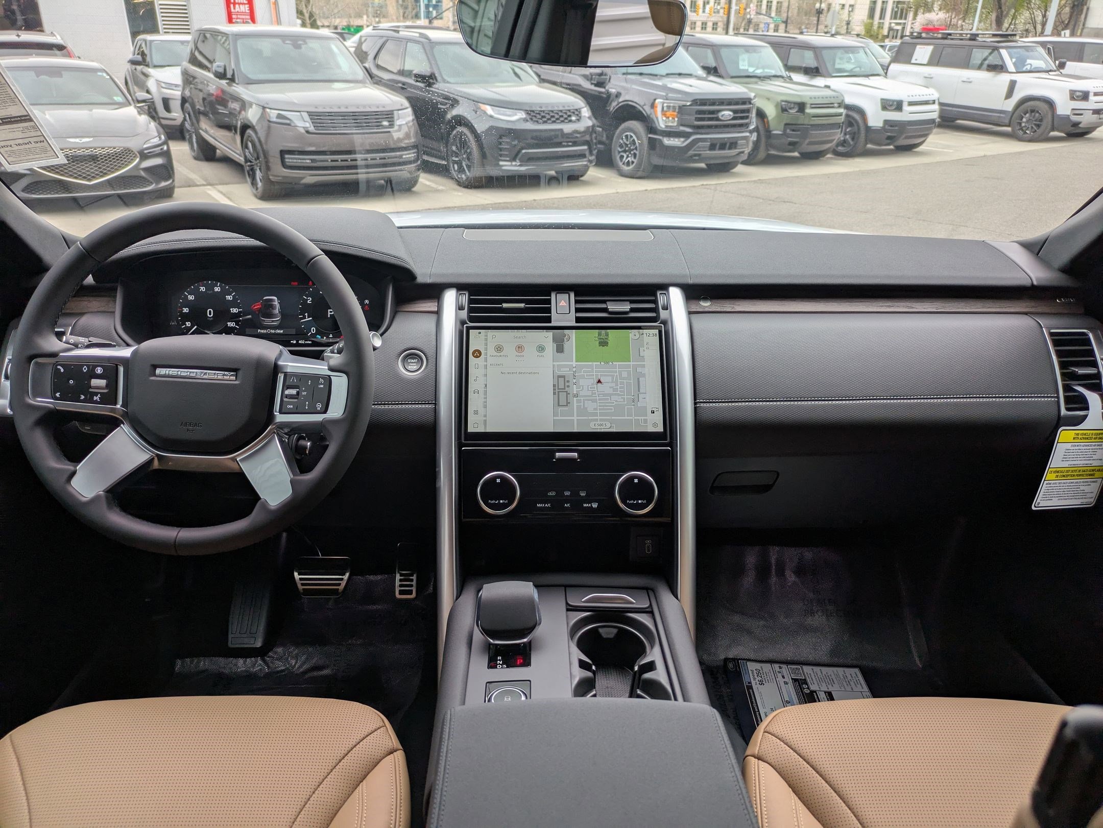 New 2026 Land Rover Discovery Dynamic SE image 26