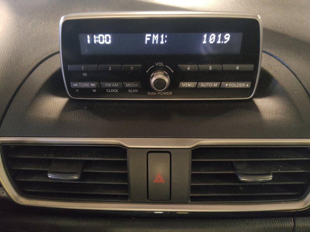 Used 2014 MAZDA MAZDA3 i SV image 25