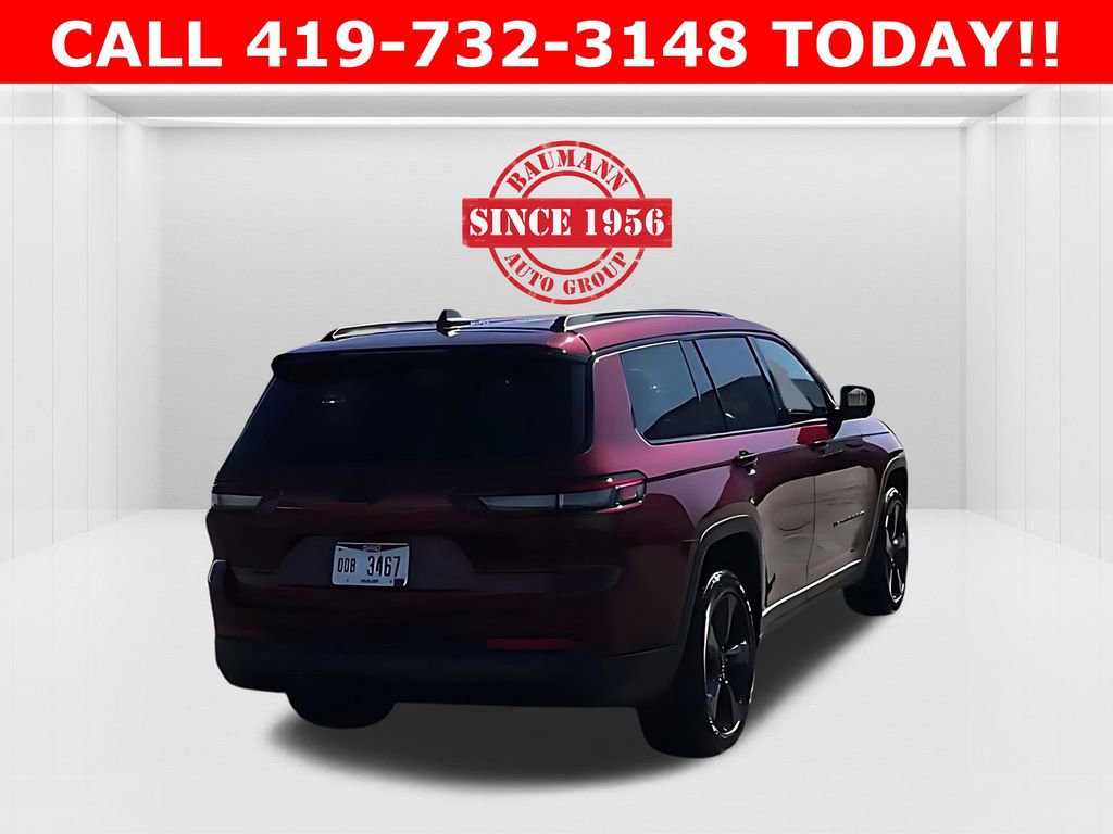 Used 2023 Jeep Grand Cherokee L Laredo AWD/4WD image 2