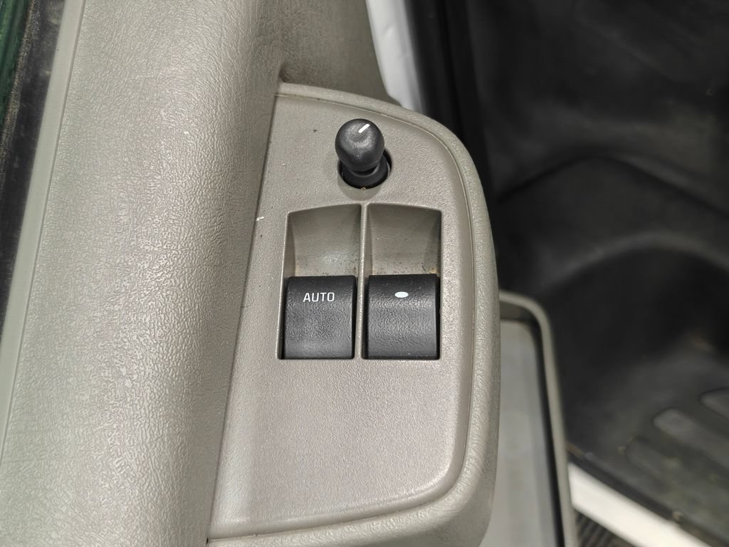 Used 2024 GMC Savana 3500 Extended RWD image 30