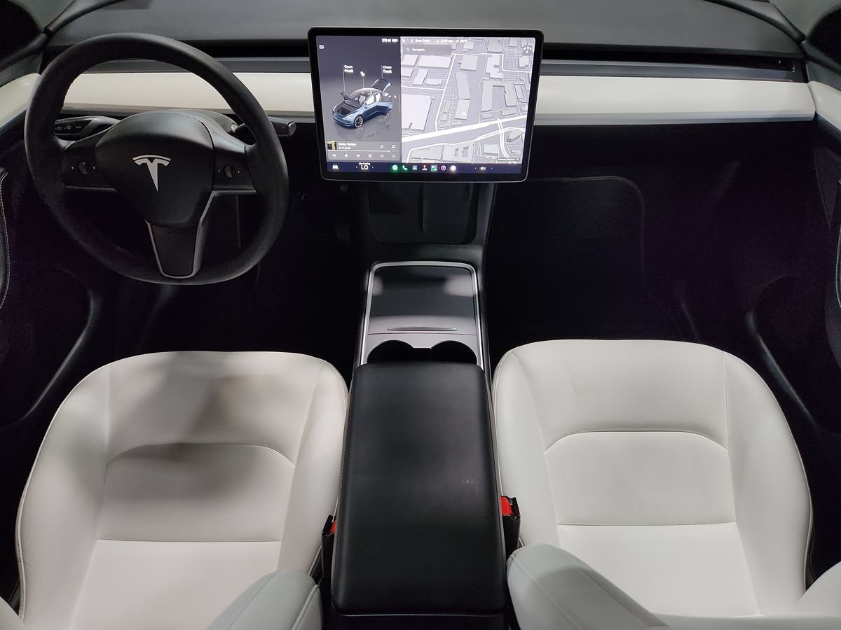 Used 2024 Tesla Model Y Long Range AWD/4WD image 47