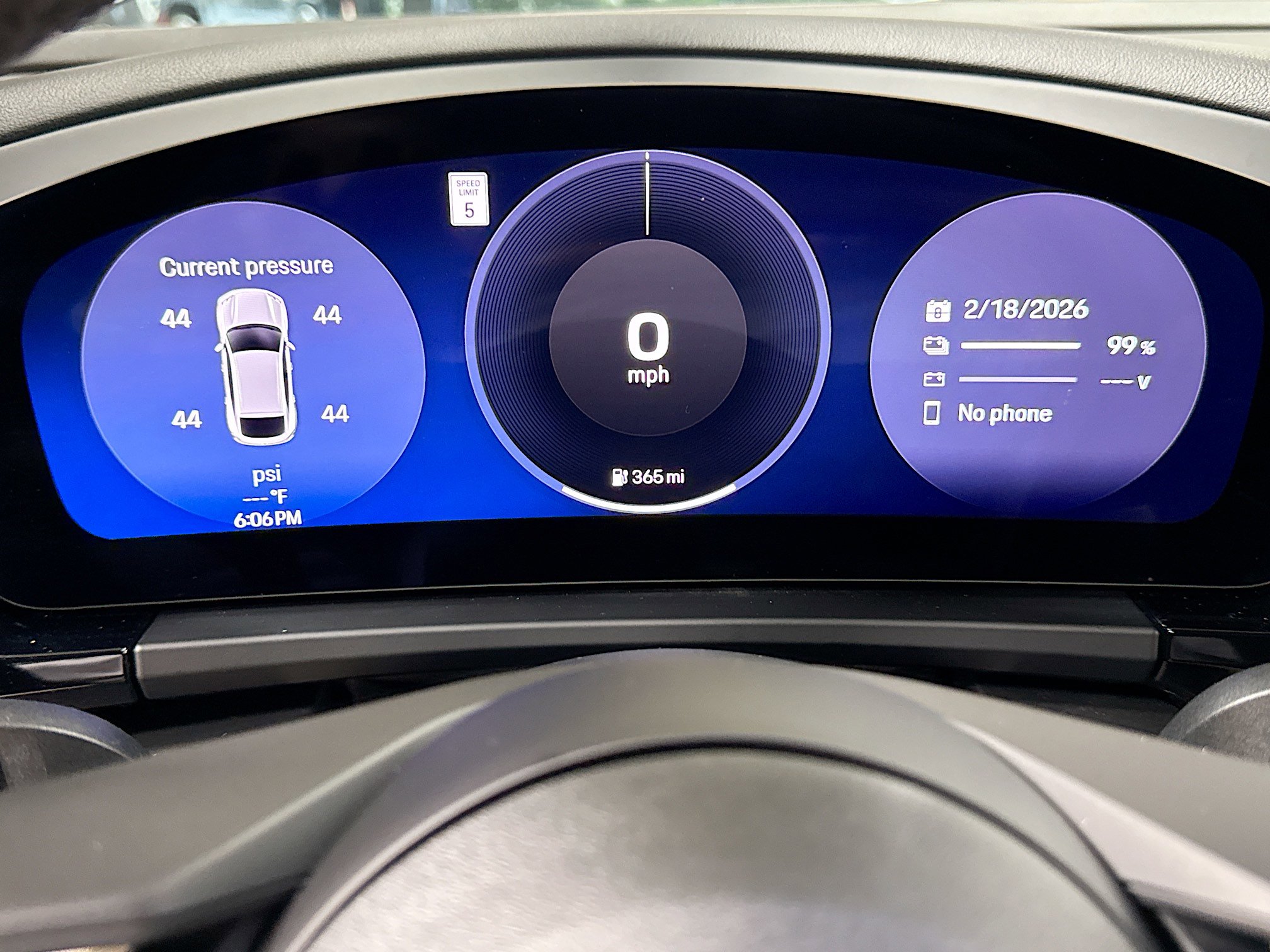 Certified 2025 Porsche Macan 4 Electric image 39