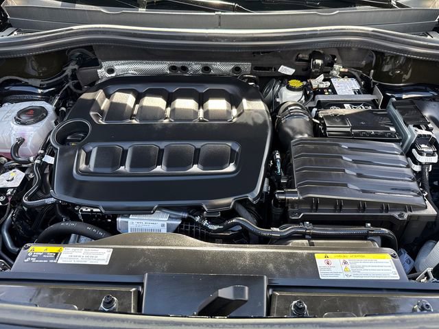 Used 2025 Volkswagen Tiguan S image 12