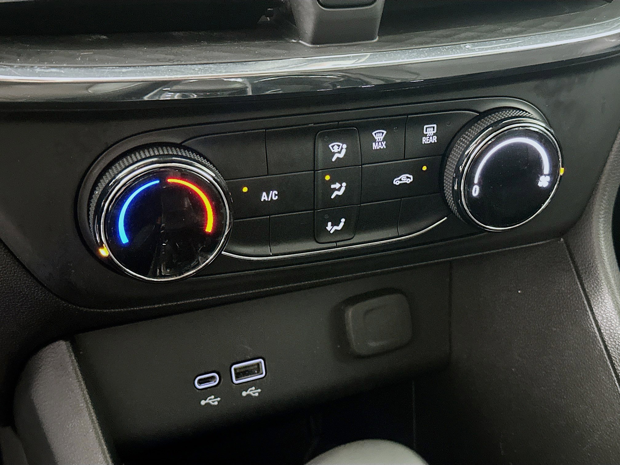 Used 2025 Buick Encore GX Preferred image 23