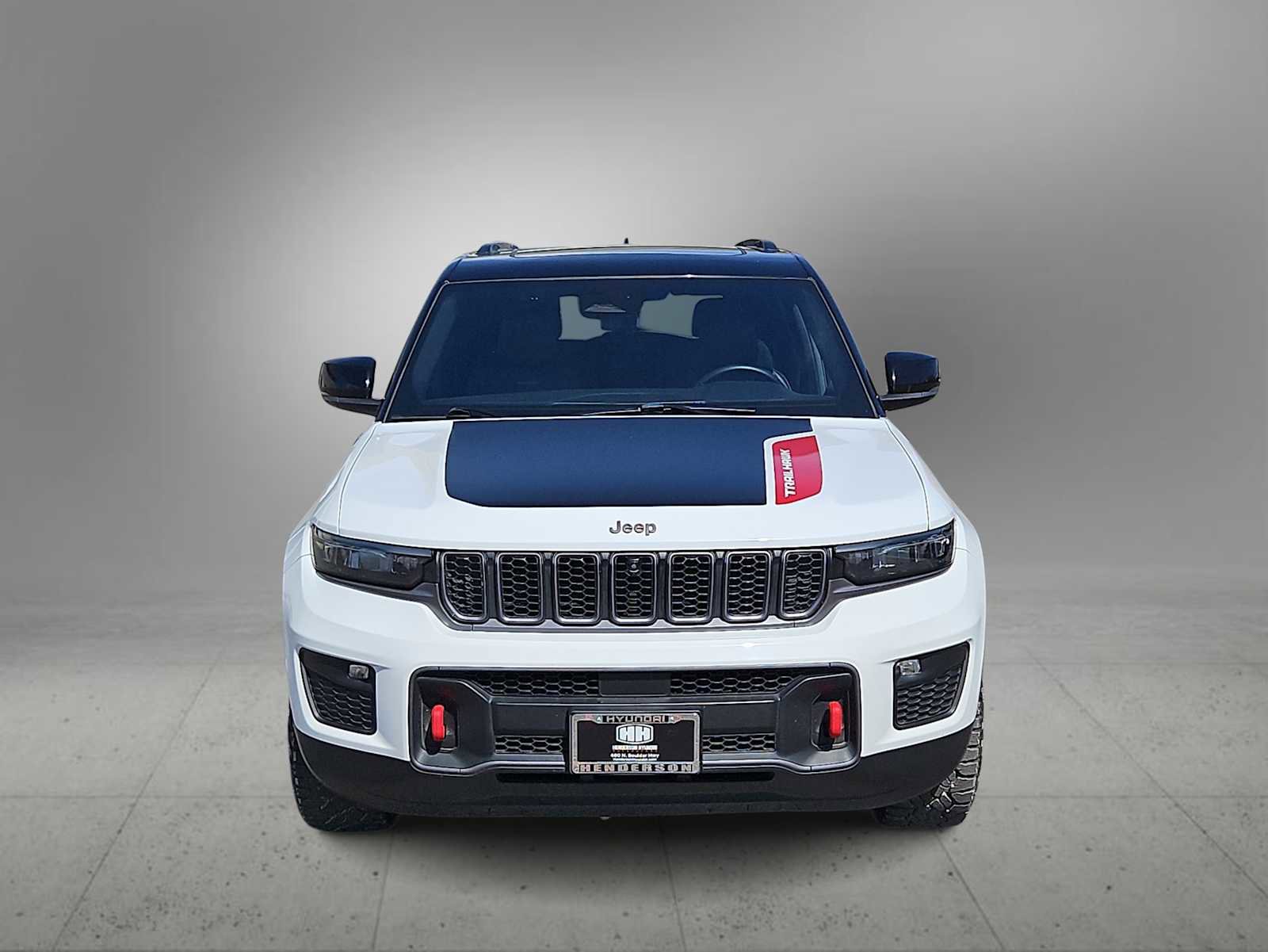 Used 2022 Jeep Grand Cherokee Trailhawk w/ Luxury Tech Group III image 3