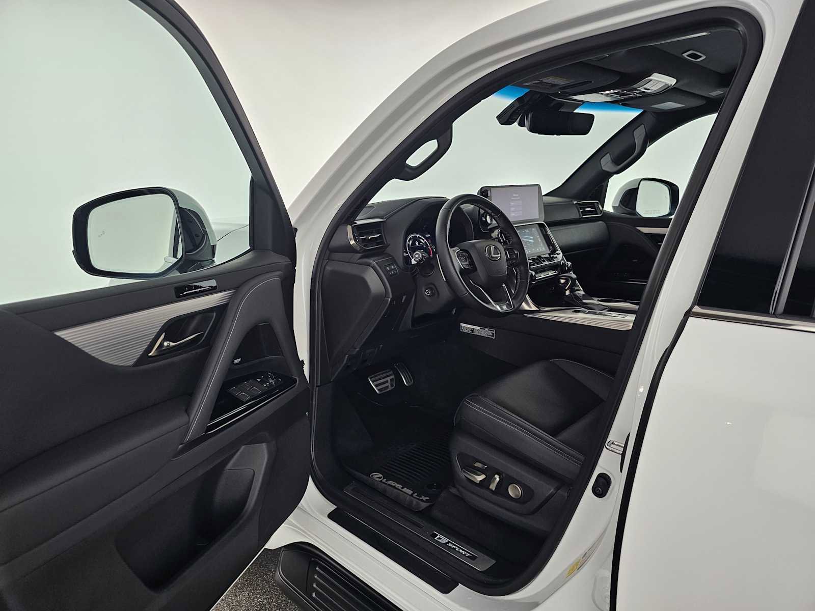 Used 2023 Lexus LX 600 F Sport w/ Accessory Package (Z1) image 21