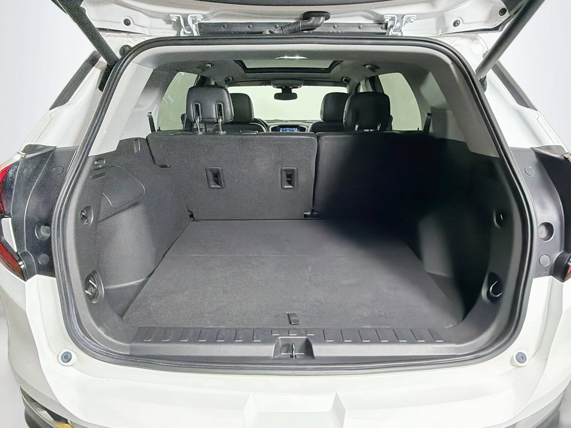 Used 2020 GMC Terrain SLT w/ Preferred Package FWD image 25