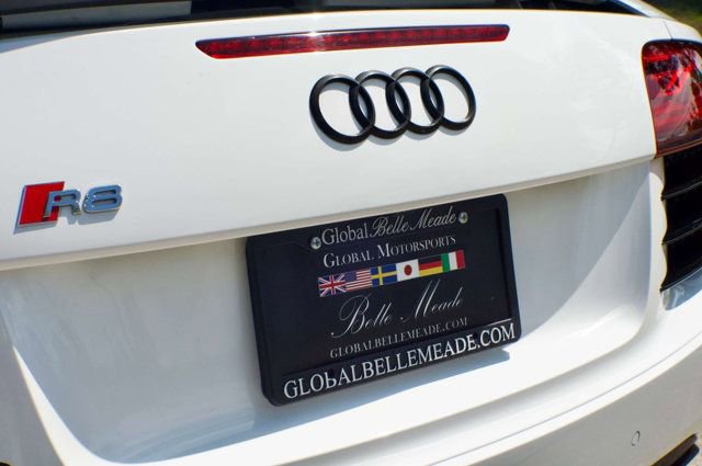 Used 2014 Audi R8 V8 w/ Convenience Package AWD/4WD image 16