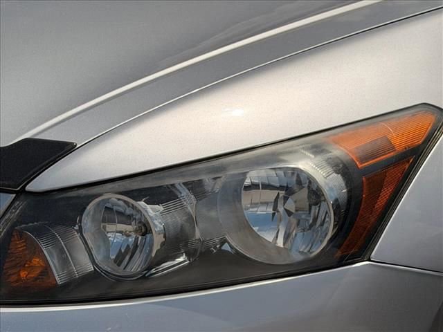 Used 2010 Honda Accord EX-L image 4