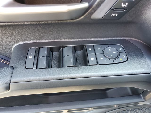 New 2026 Toyota 4Runner Platinum AWD/4WD image 18