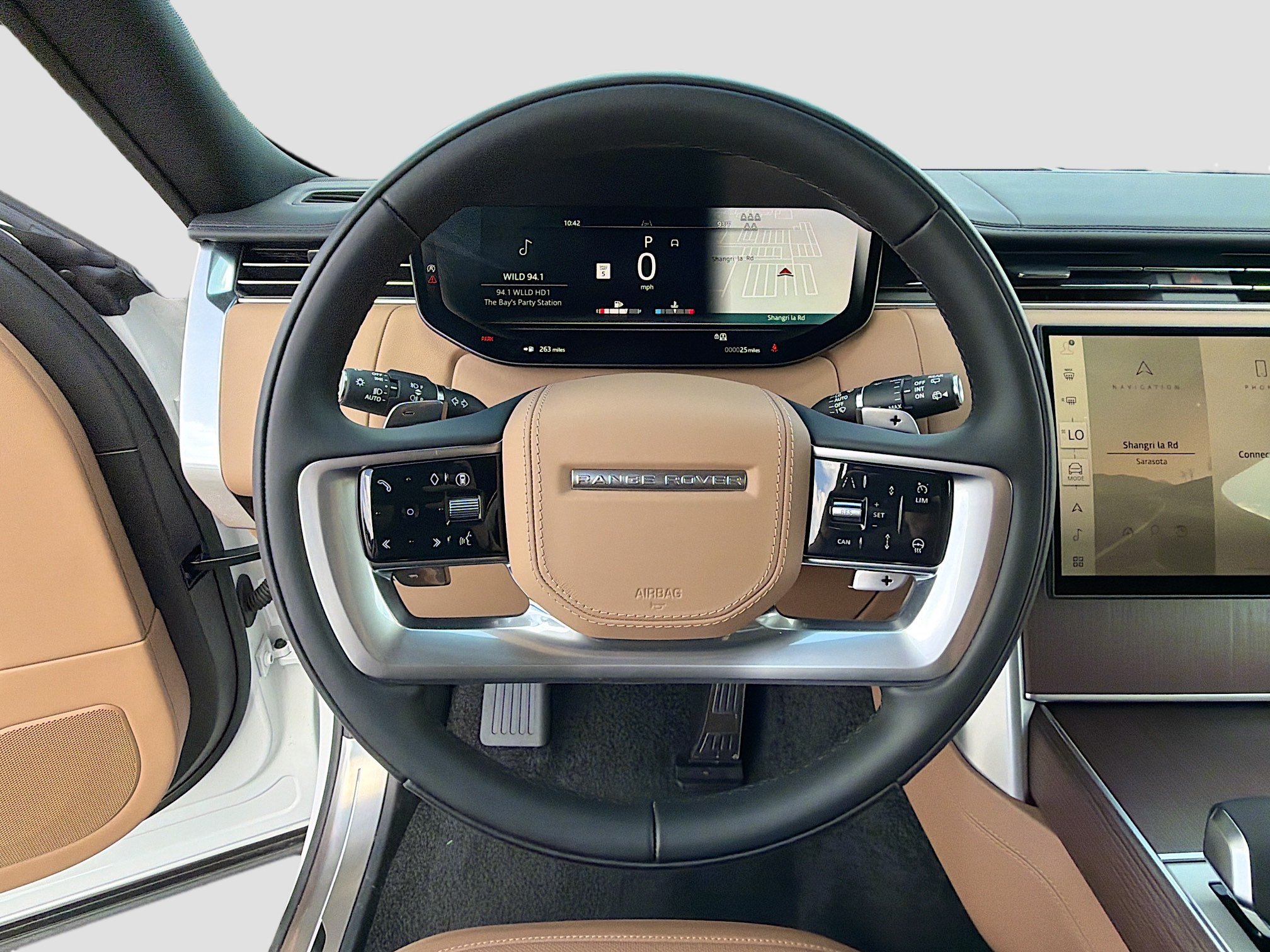 New 2026 Land Rover Range Rover Long Wheelbase SE AWD/4WD image 41