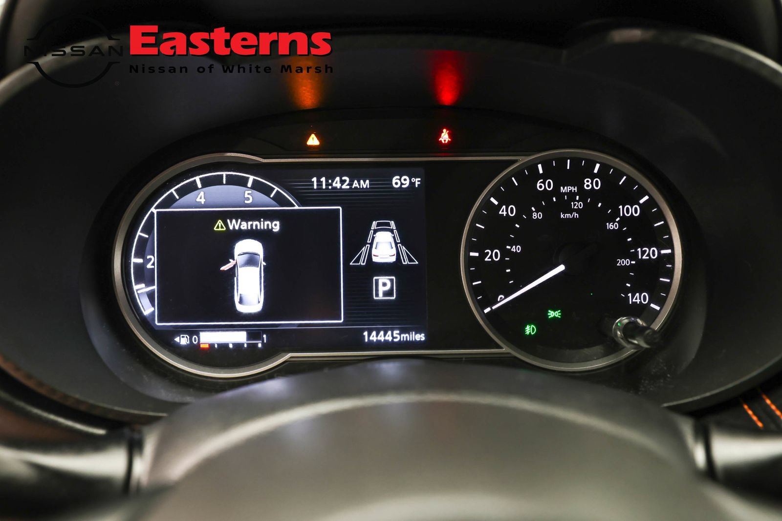 Used 2021 Nissan Versa SR FWD image 17