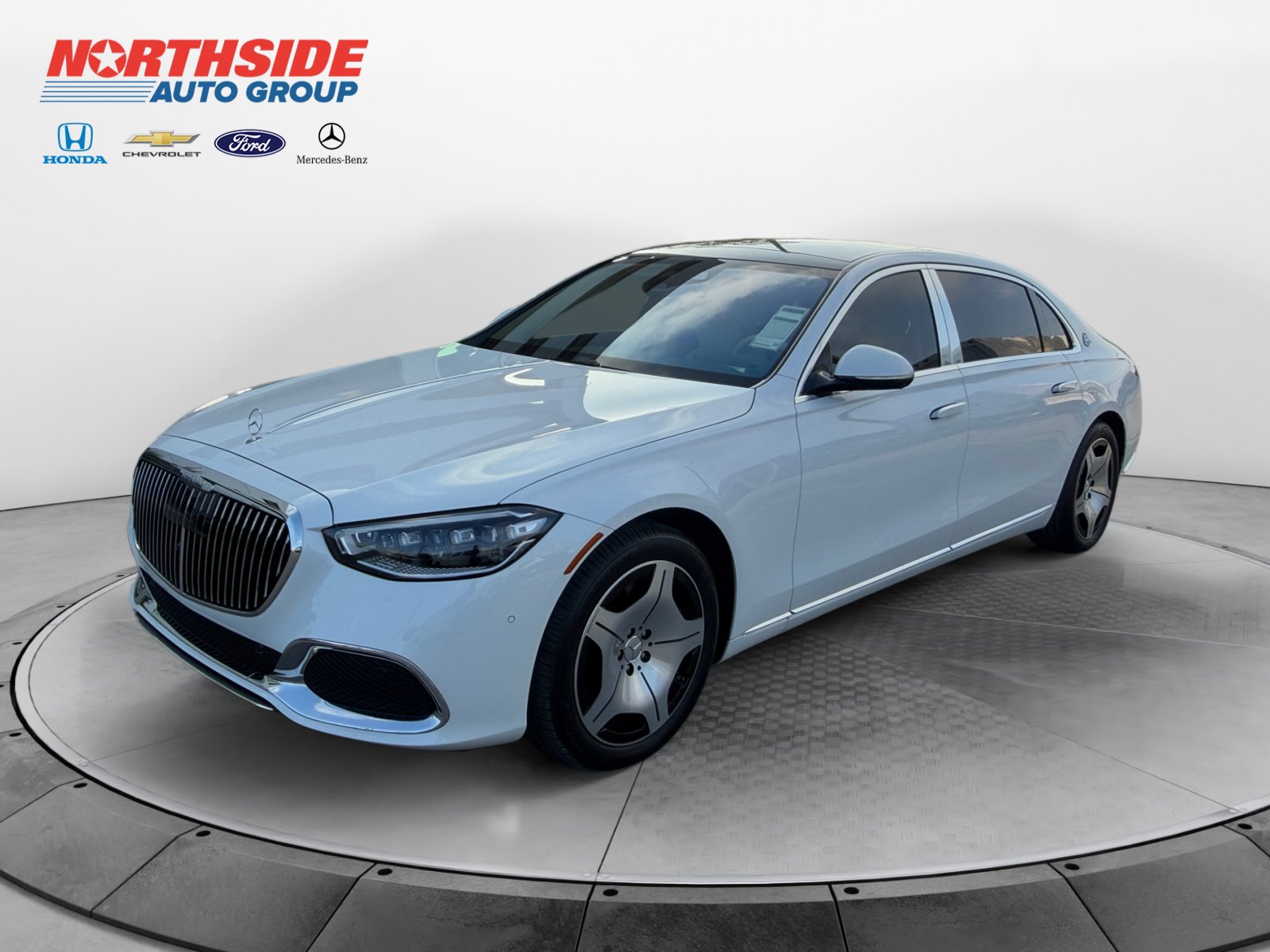 Certified 2026 Mercedes-Benz Maybach S 580 4MATIC image 3
