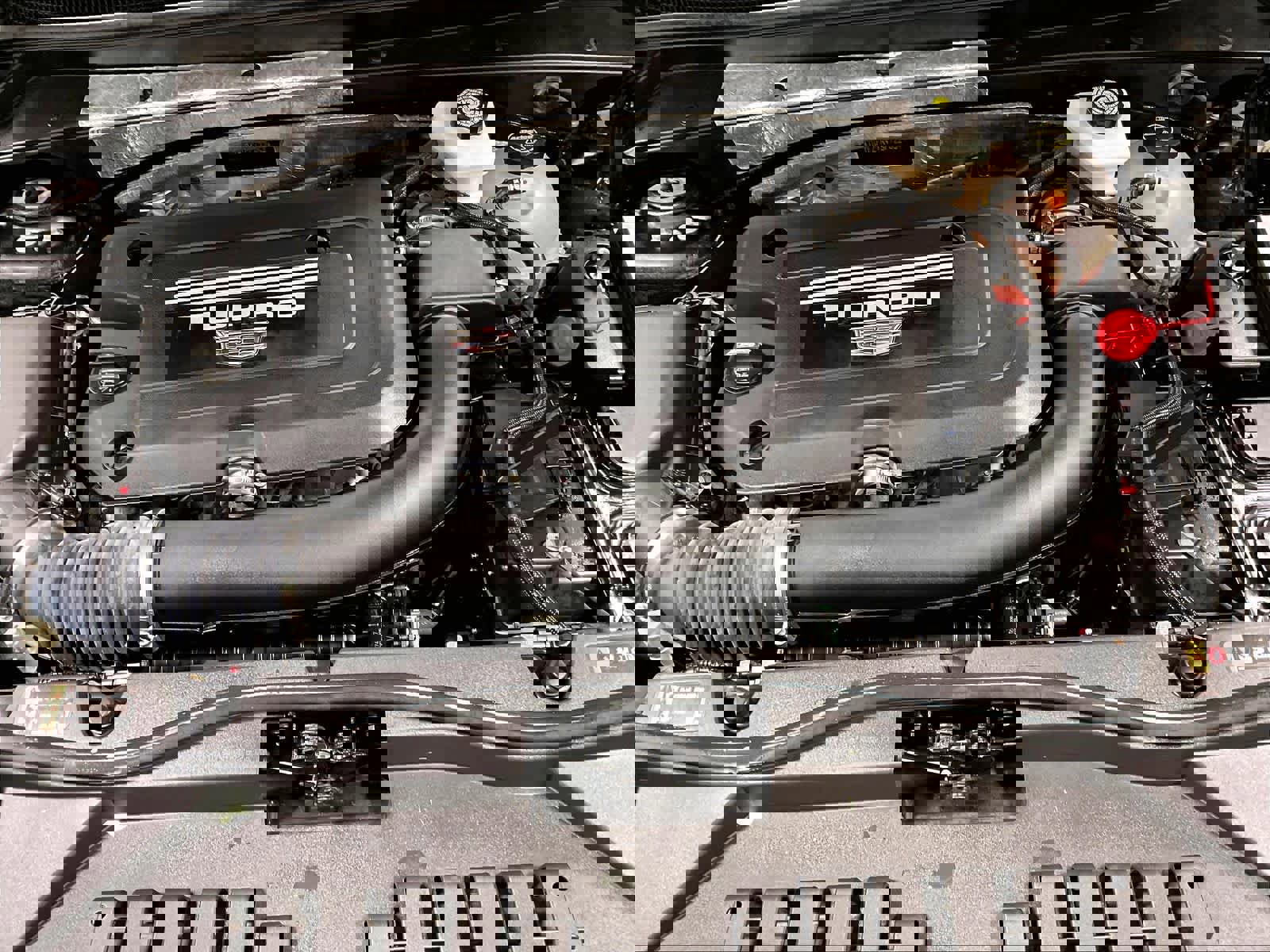 Used 2025 Cadillac XT4 Sport image 35