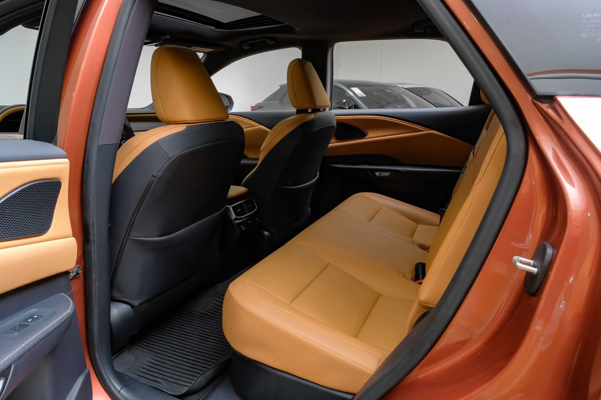 Used 2024 Lexus RX 350 Premium w/ Accessory Package (Z1) FWD image 39