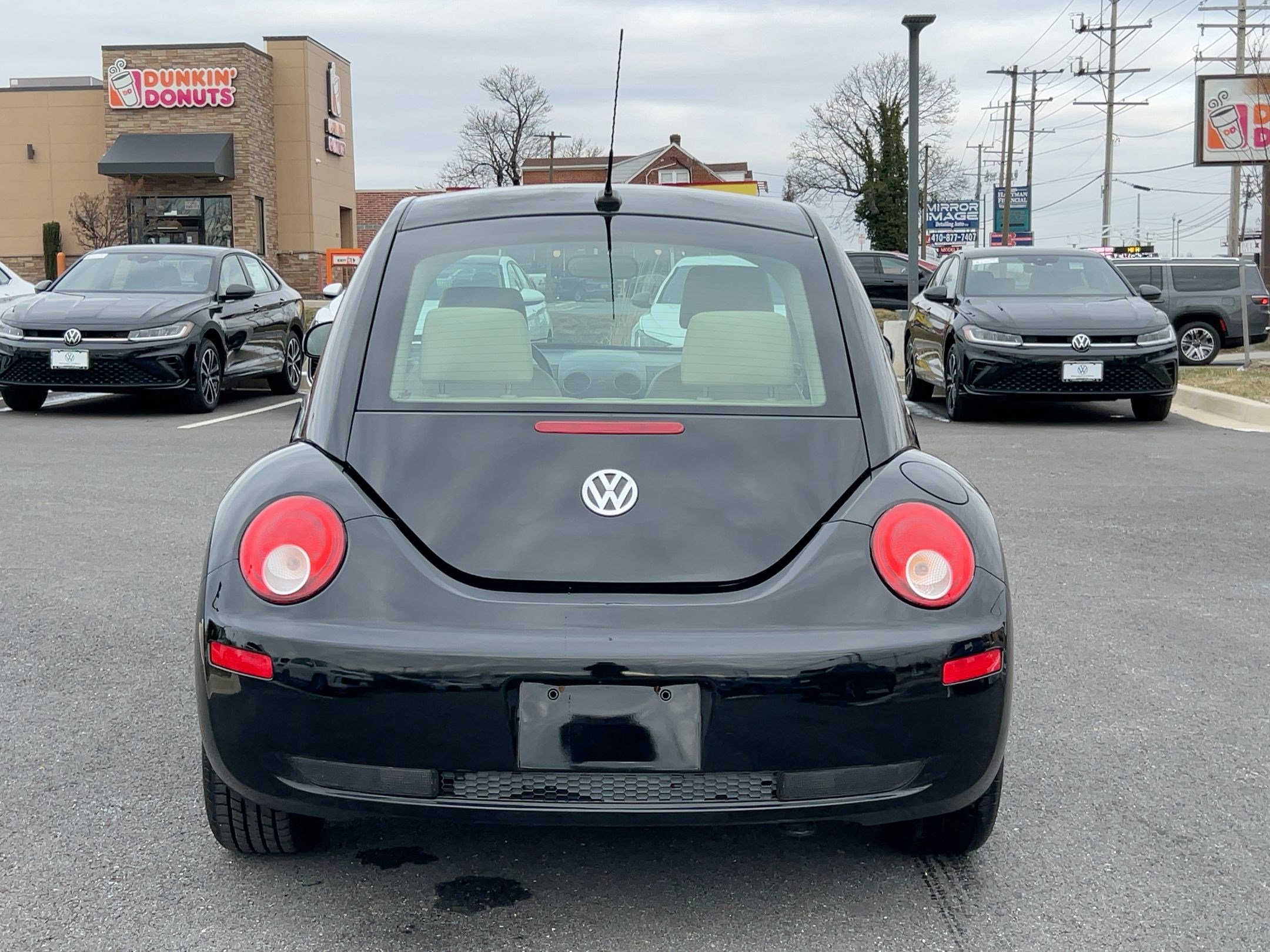 Used 2010 Volkswagen Beetle Coupe image 9