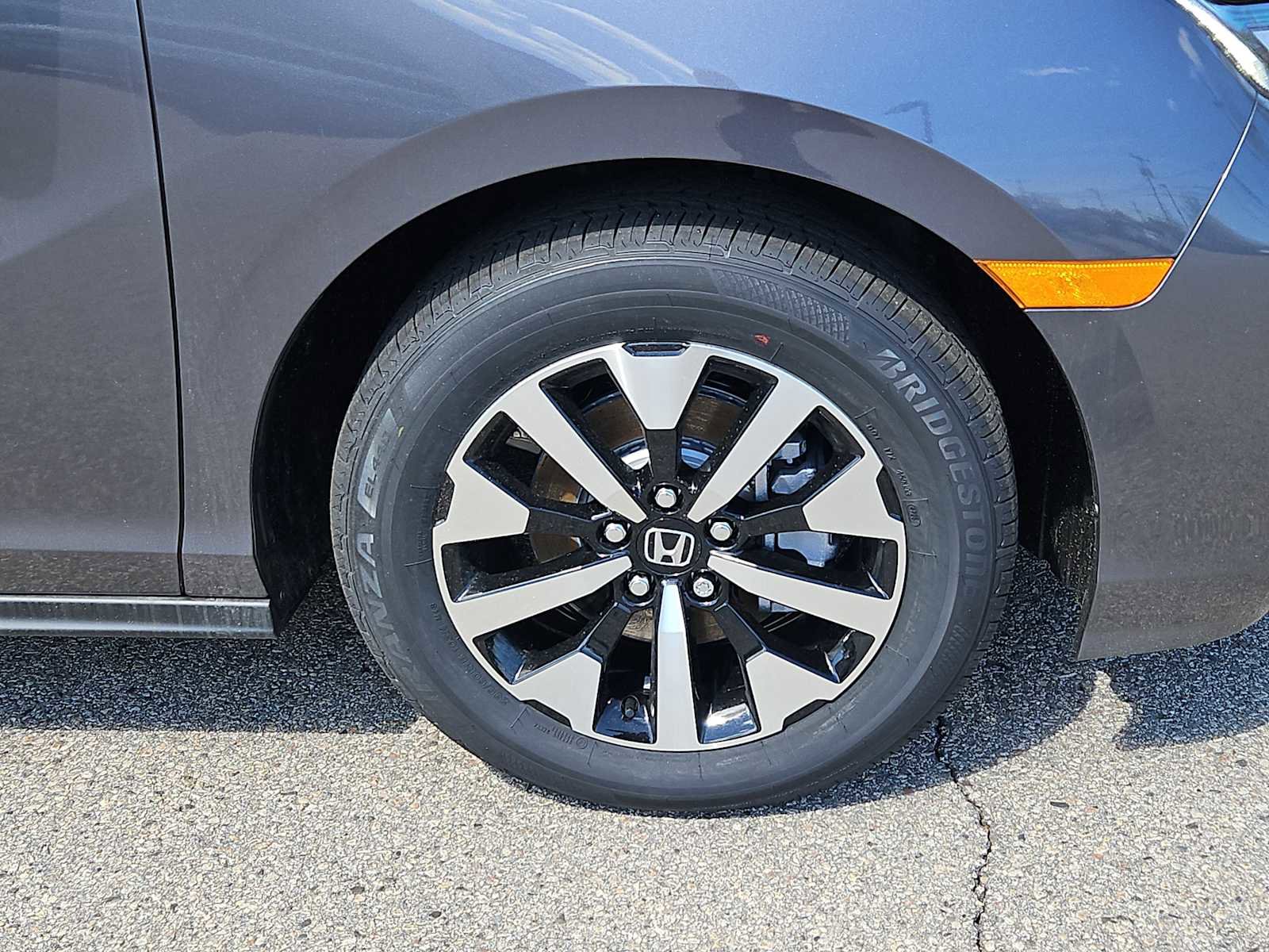 New 2026 Honda Odyssey EX-L image 4