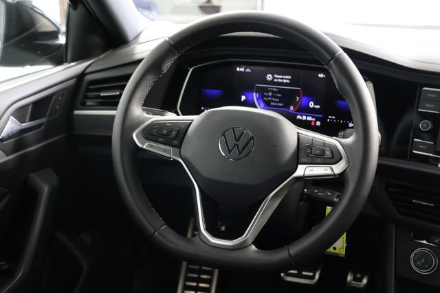 Used 2024 Volkswagen Jetta Sport image 10