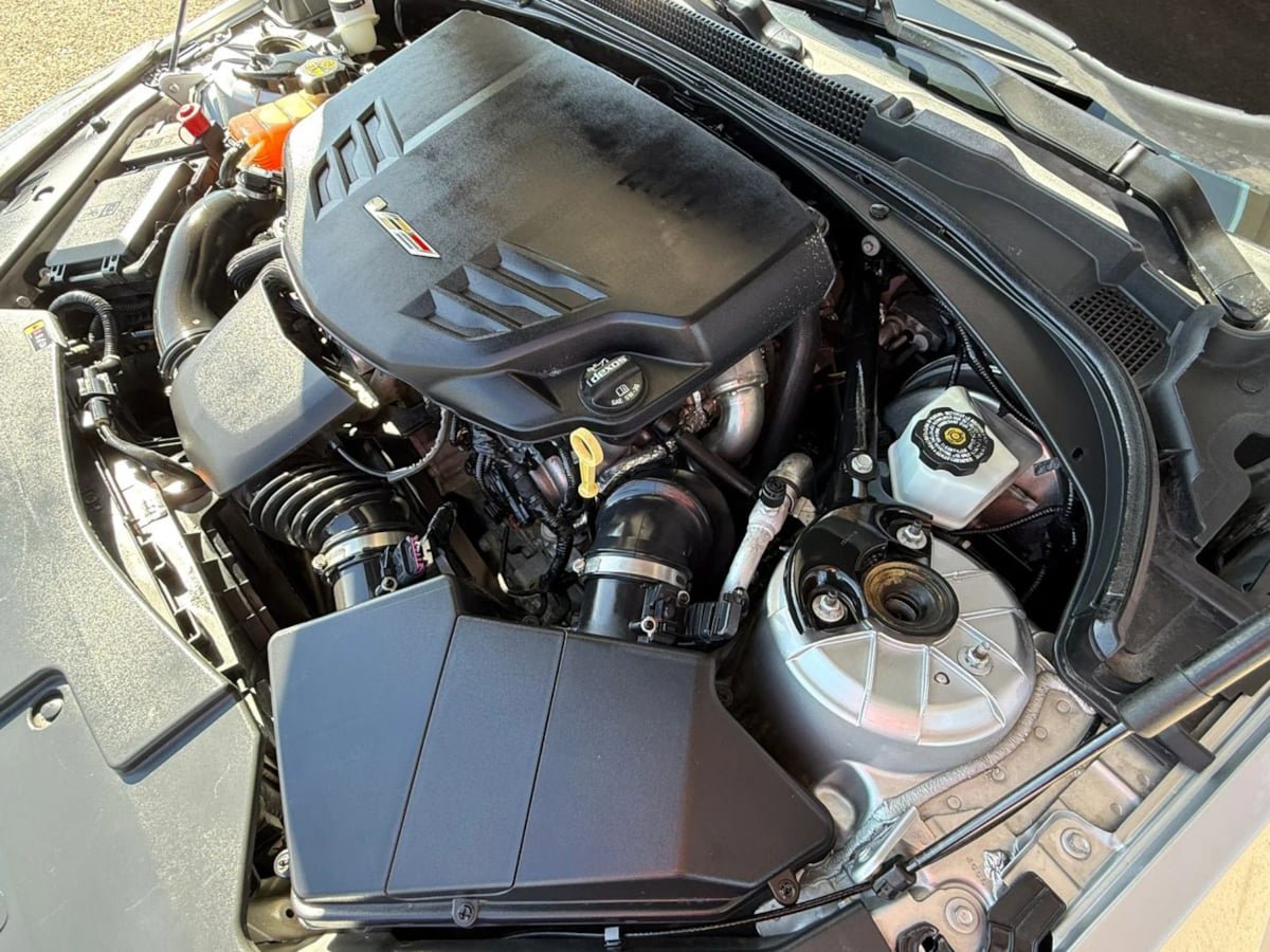Used 2016 Cadillac ATS V w/ Luxury Package RWD image 23