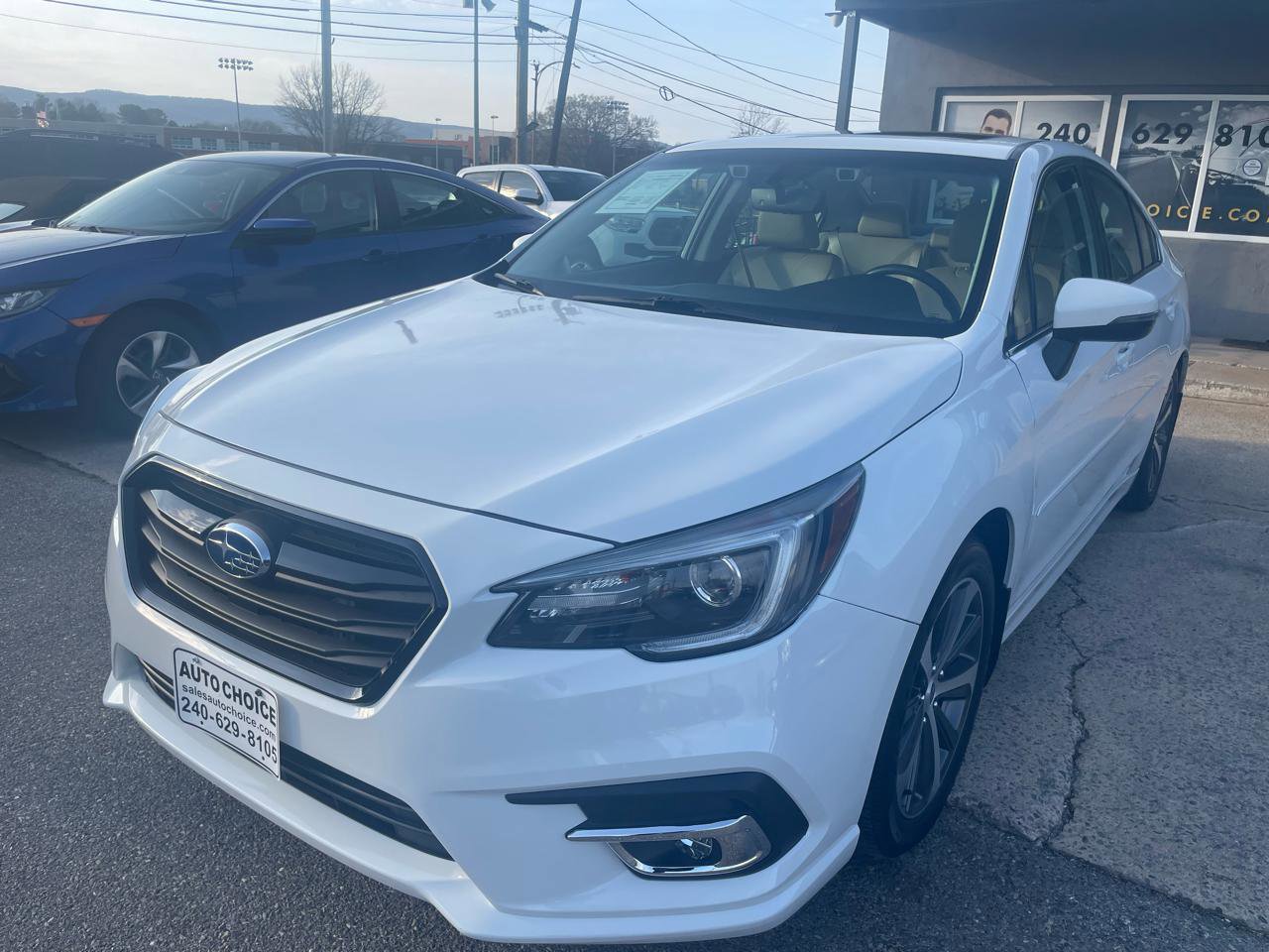 Used 2018 Subaru Legacy 3.6R Limited image 2