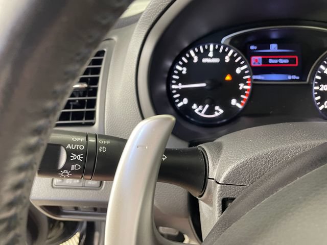 Used 2017 Nissan Altima 2.5 SR w/ Midnight Edition Package FWD image 12