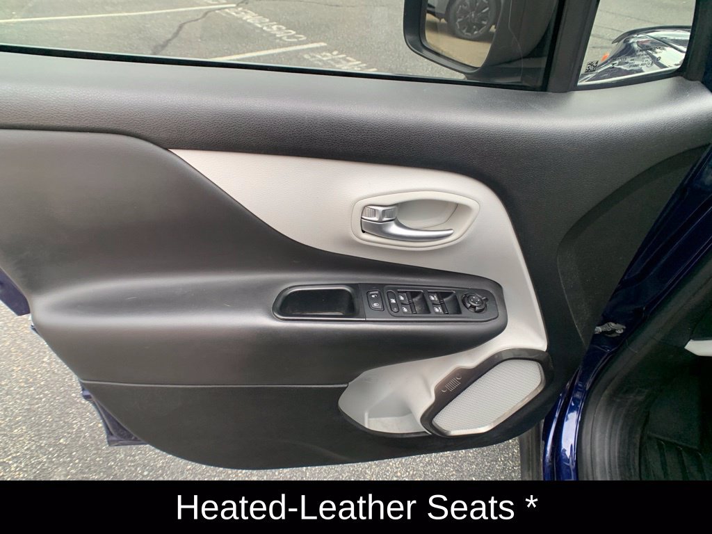 Used 2019 Jeep Renegade Limited w/ UConnect 8.4 Nav Group AWD/4WD image 10