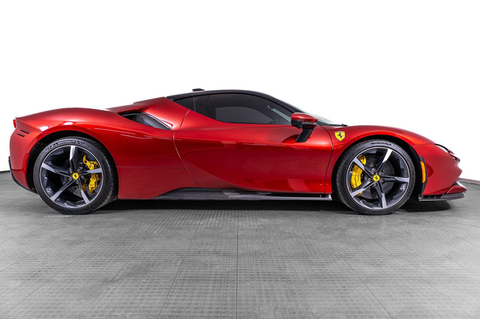 Used 2023 Ferrari SF90 Stradale AWD/4WD image 36