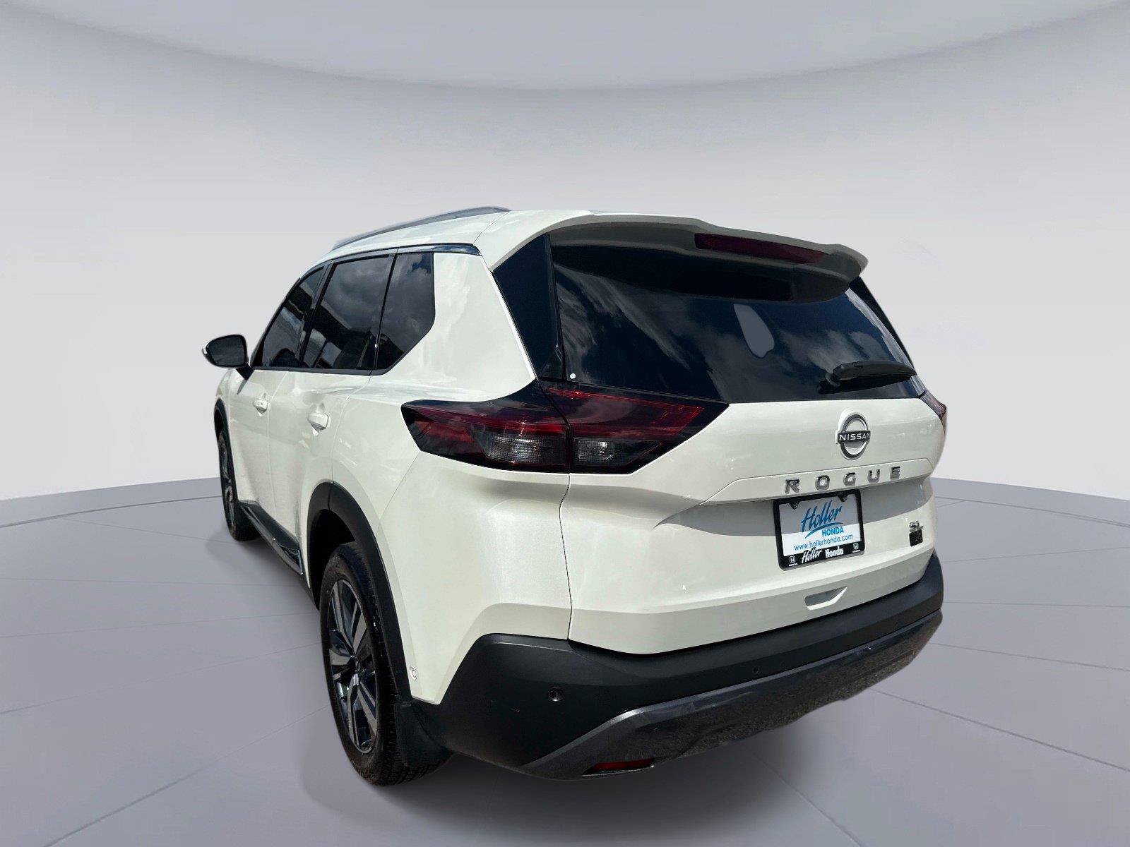 Used 2023 Nissan Rogue SL w/ SL Premium Package FWD image 6