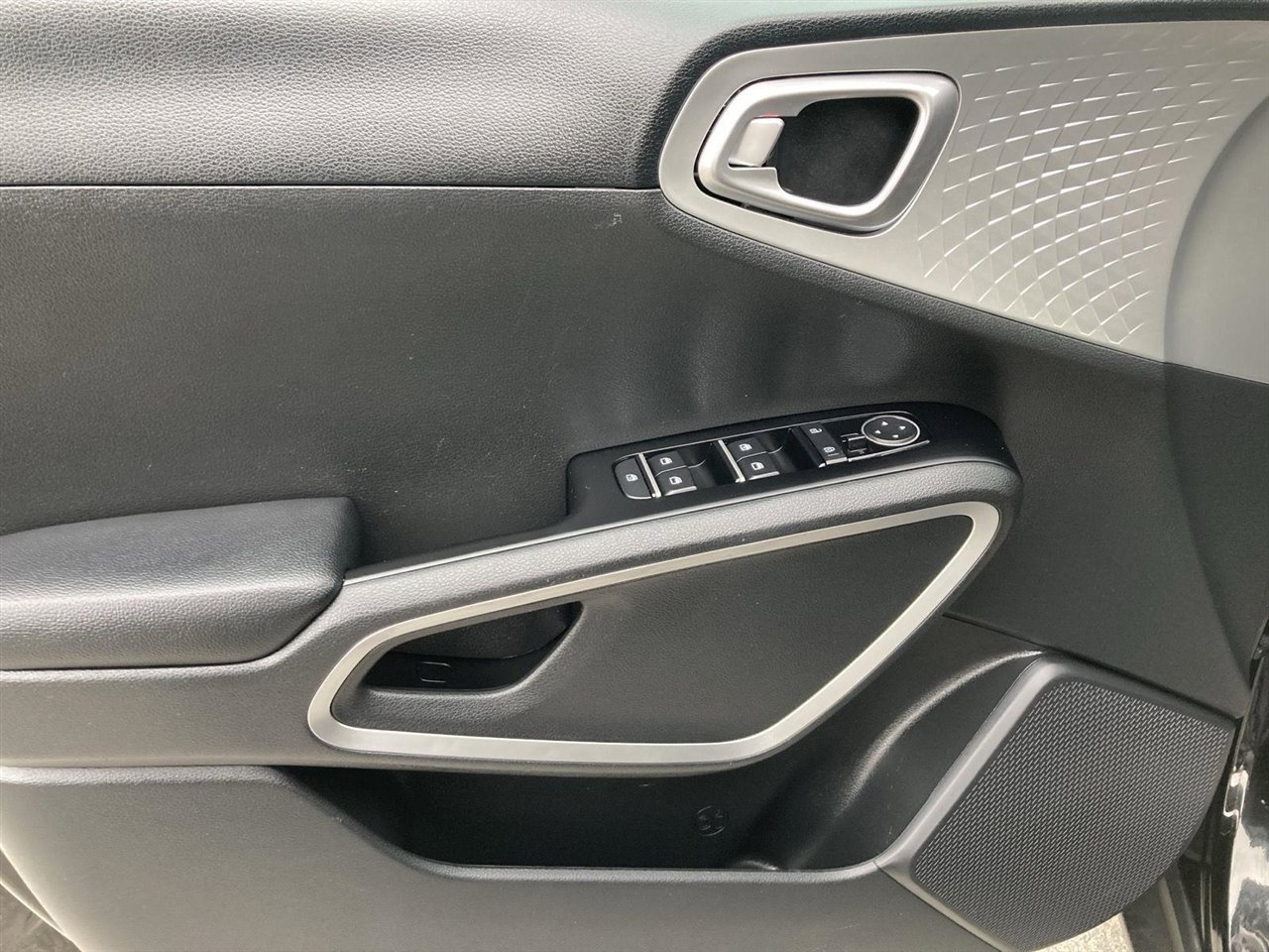 Used 2024 Kia Soul LX w/ Option Group 015 image 9