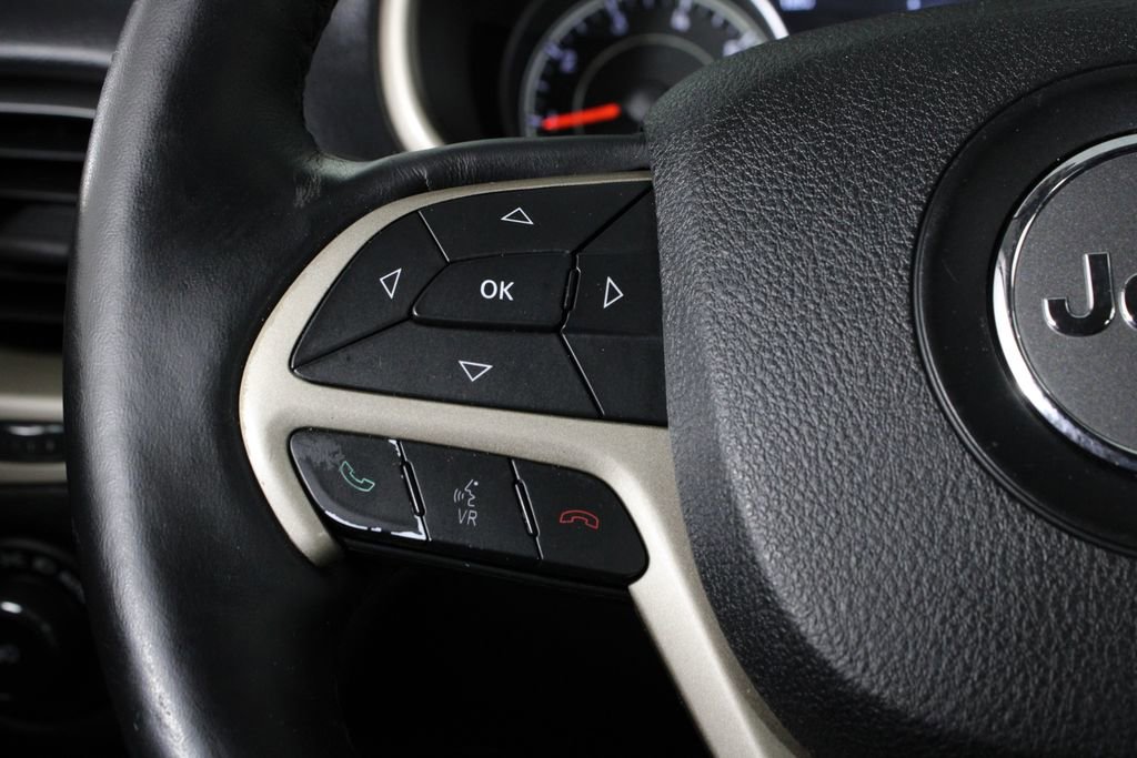 Used 2015 Jeep Cherokee Limited FWD image 26