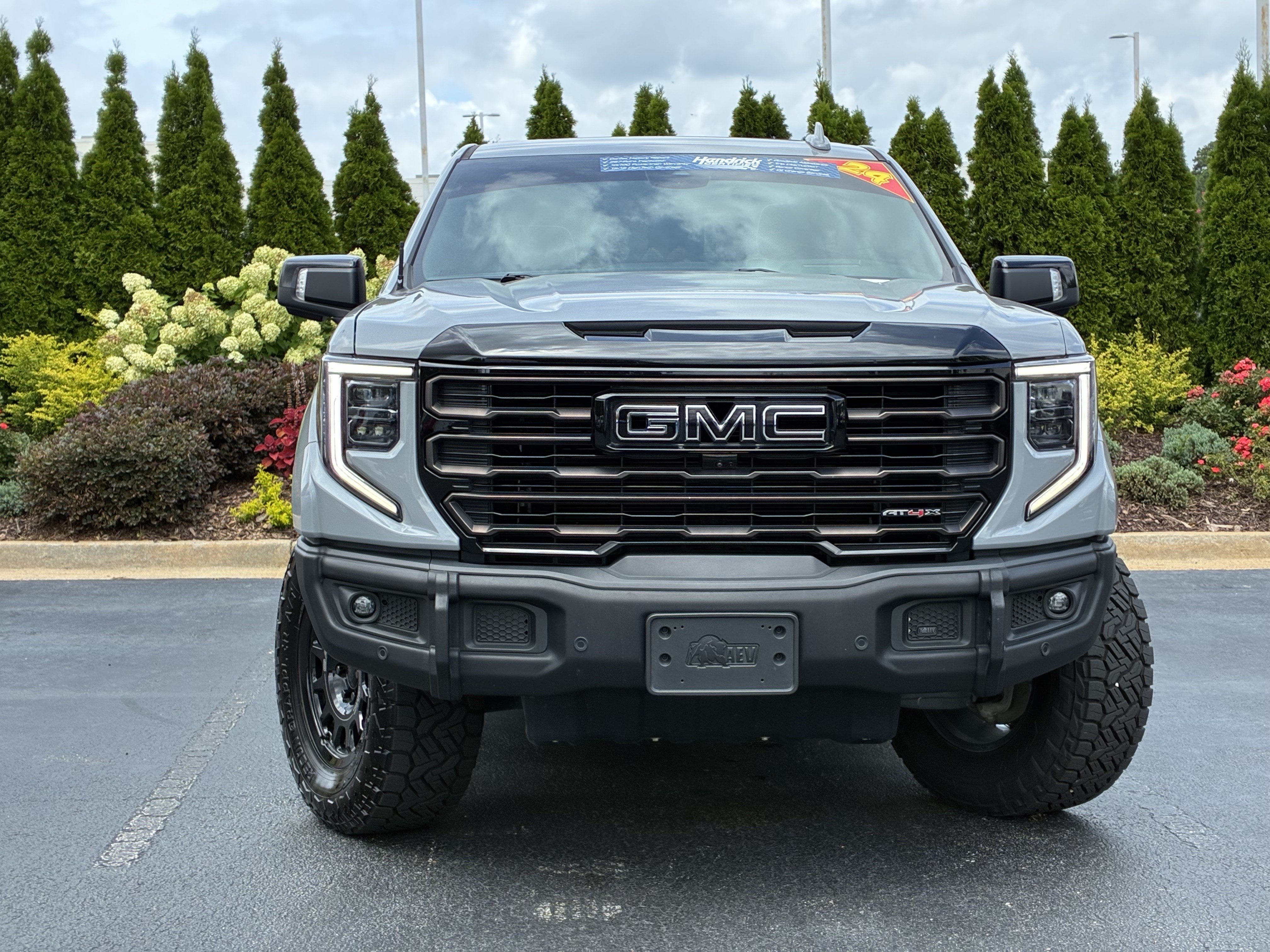 Used 2024 GMC Sierra 1500 AT4X w/ AT4X AEV Edition AWD/4WD image 5