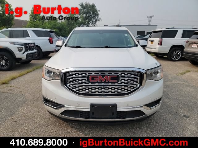 Used 2017 GMC Acadia Denali w/ Technology Package FWD image 2
