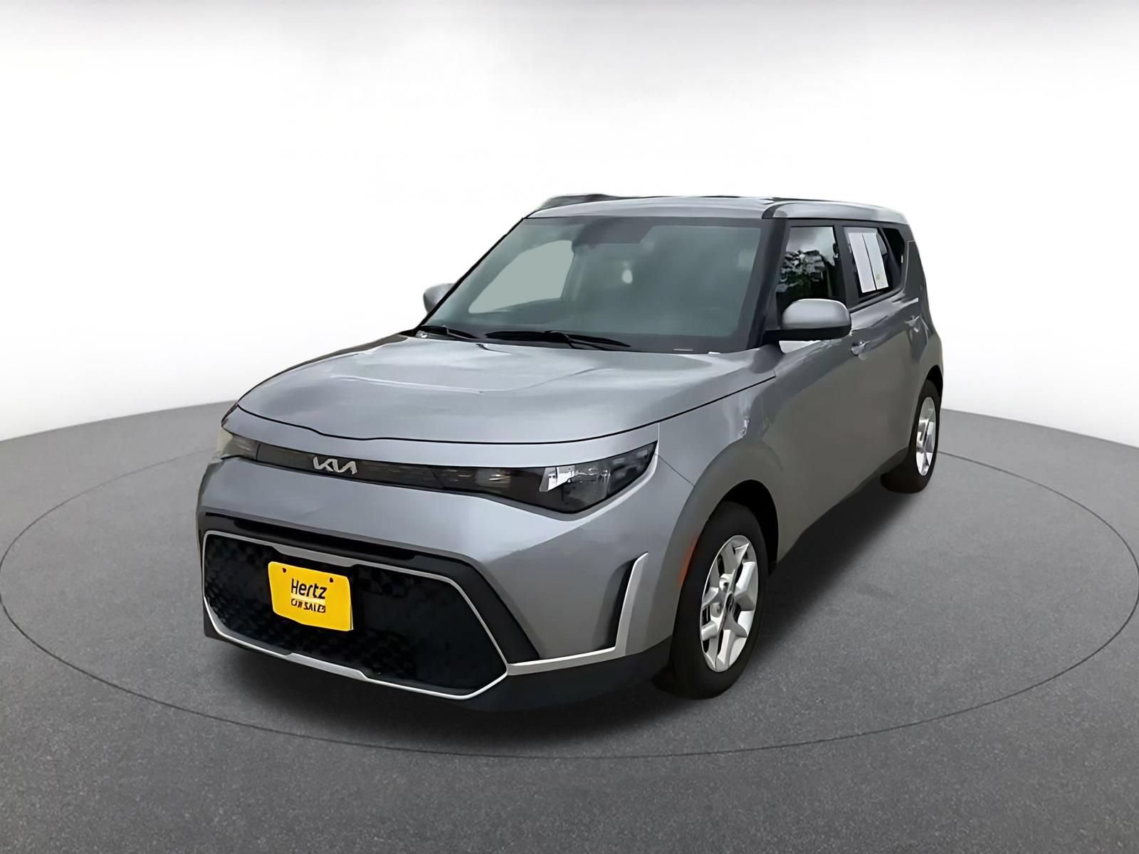 Used 2025 Kia Soul LX w/ LX Technology Package FWD image 6