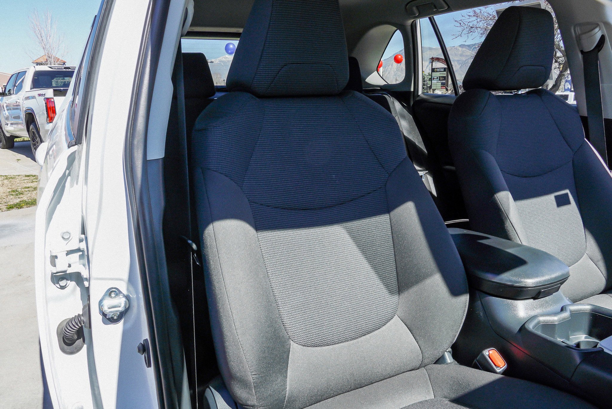 Certified 2025 Toyota RAV4 LE image 23