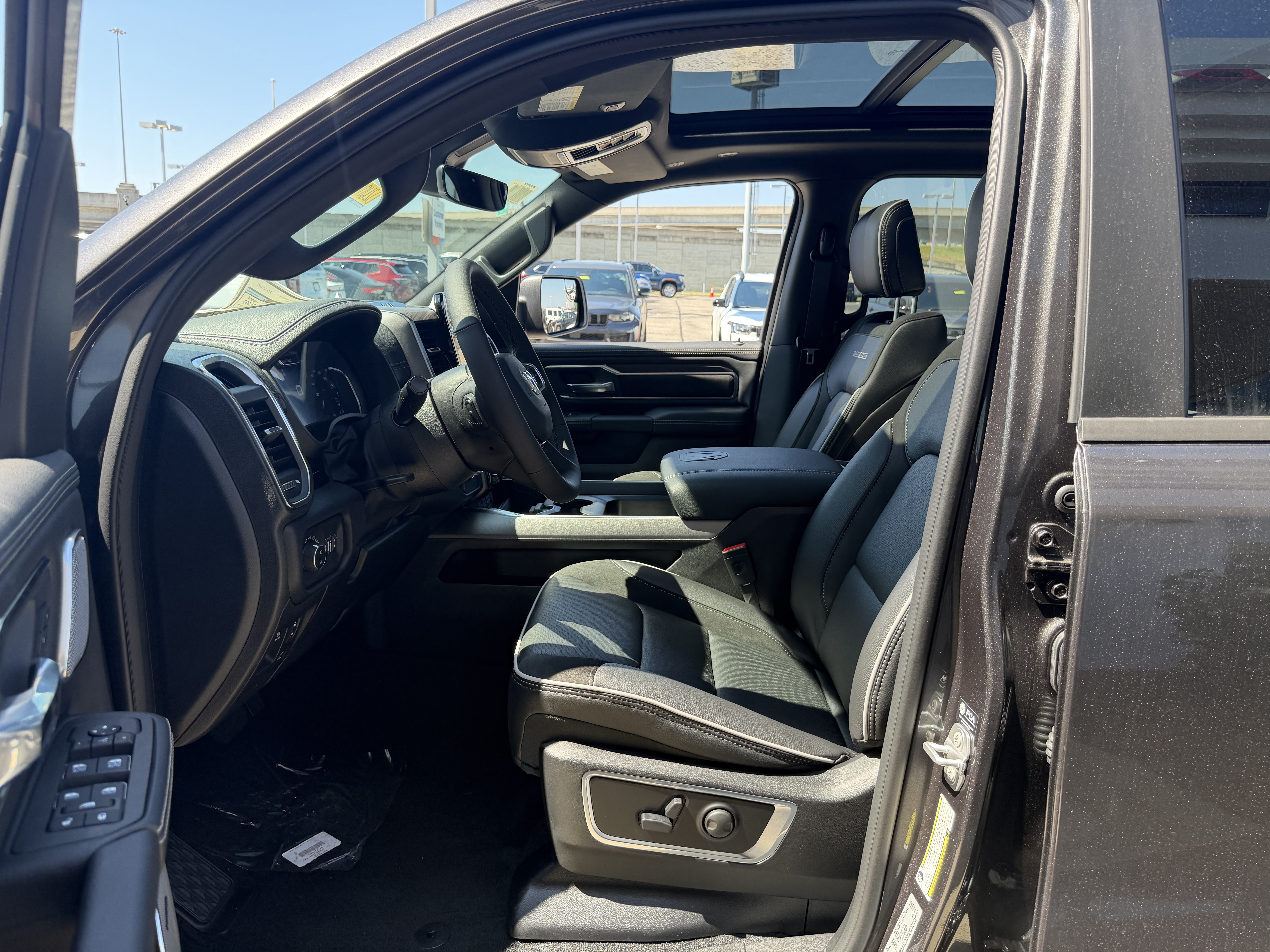 New 2026 RAM 1500 Laramie w/ Night Edition AWD/4WD image 36