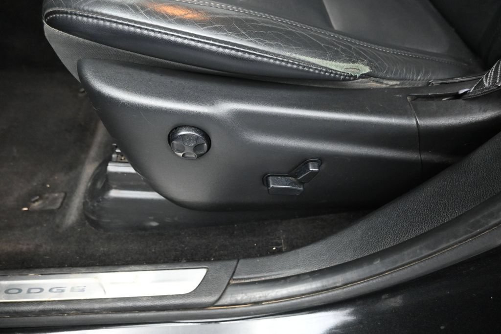 Used 2015 Dodge Durango Limited w/ Nav & Power Liftgate Group AWD/4WD image 26
