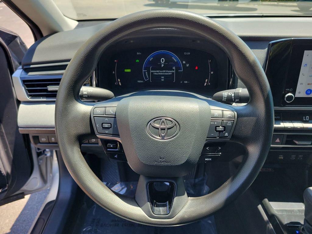Used 2025 Toyota Camry LE FWD image 26