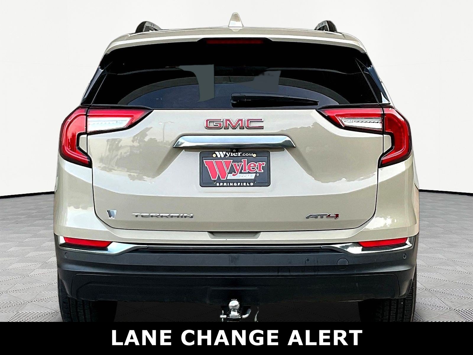 Used 2022 GMC Terrain AT4 w/ Tech Package AWD/4WD image 5