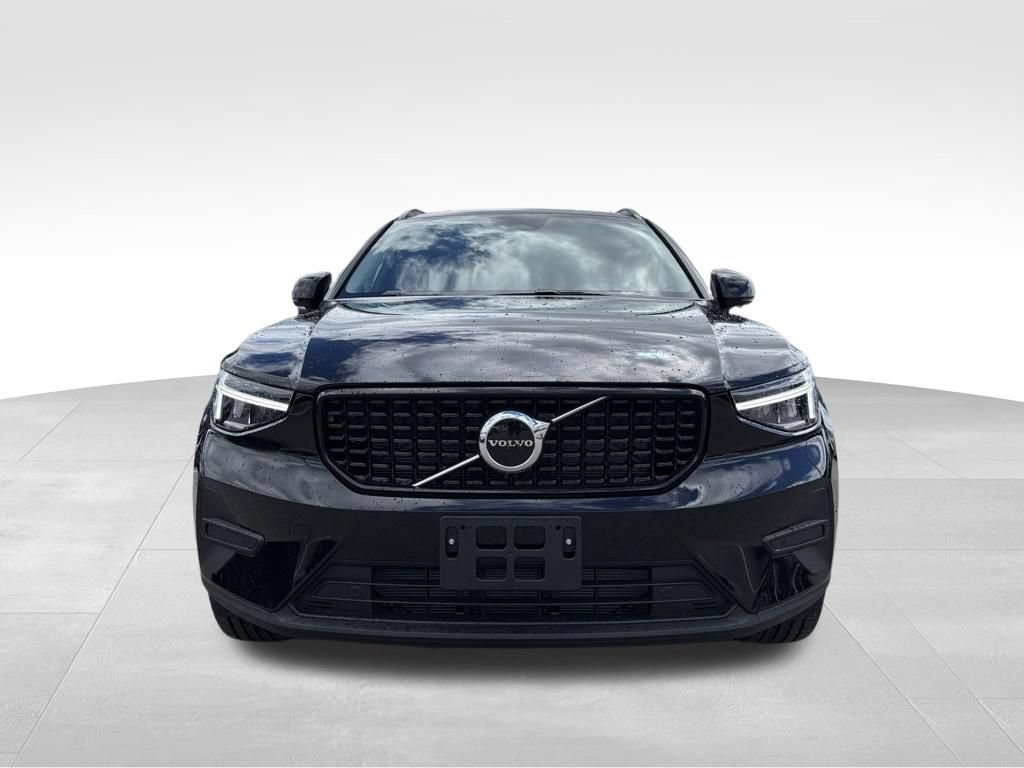 New 2026 Volvo XC40 B5 Core w/ Protection Package Premier AWD/4WD image 8