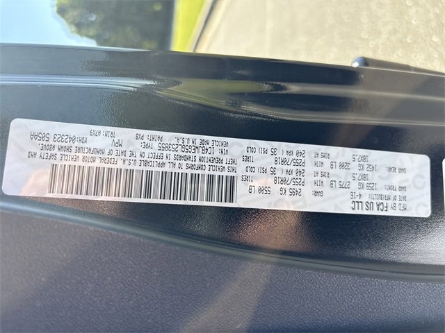 Used 2016 Jeep Wrangler Unlimited Sahara w/ Connectivity Group image 32