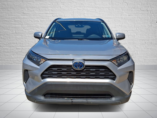 Used 2021 Toyota RAV4 LE AWD/4WD image 2