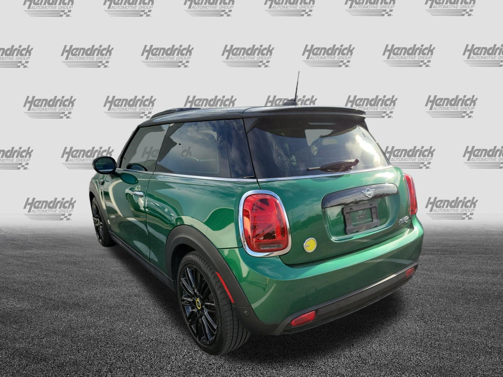 Used 2024 MINI Cooper SE FWD image 8