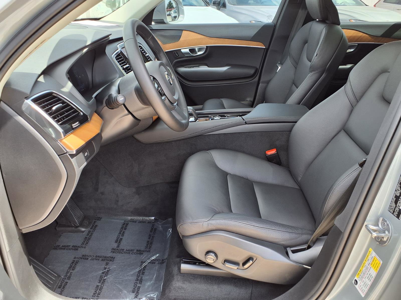 Certified 2024 Volvo XC90 B5 Plus w/ Protection Package Premier image 22