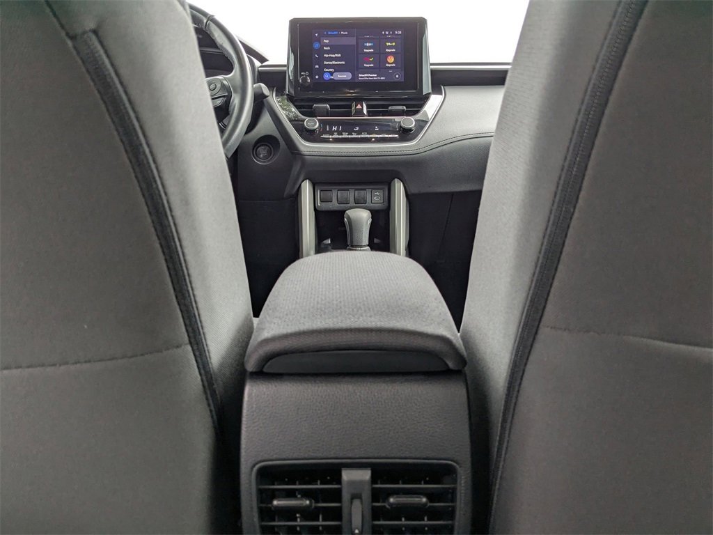 Used 2024 Toyota Corolla Cross LE image 29