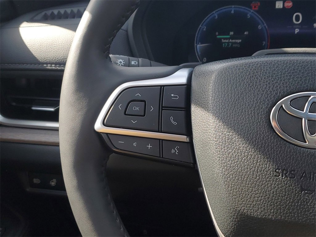 Used 2024 Toyota Grand Highlander Platinum image 9