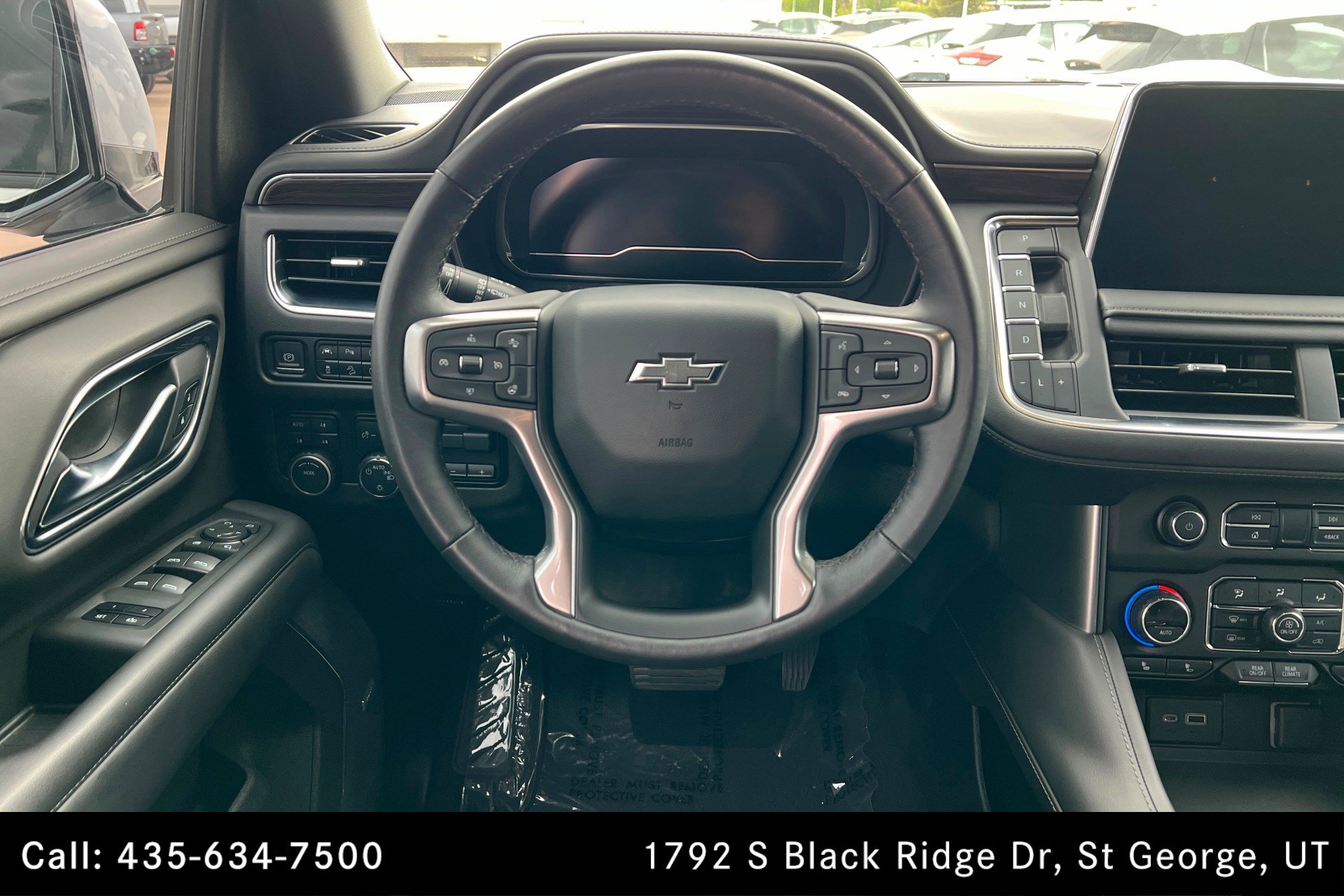 Used 2022 Chevrolet Tahoe Z71 w/ Luxury Package AWD/4WD image 12