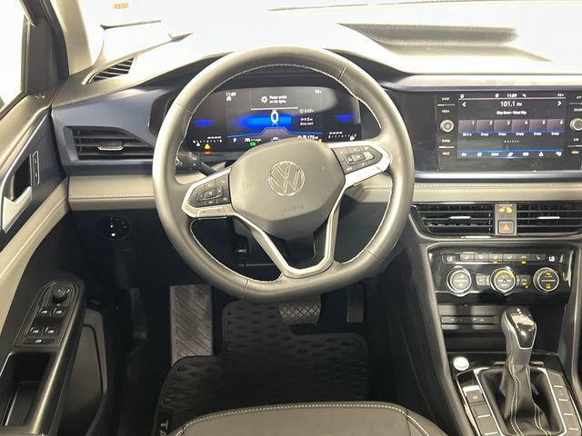 Used 2024 Volkswagen Taos SE FWD image 14