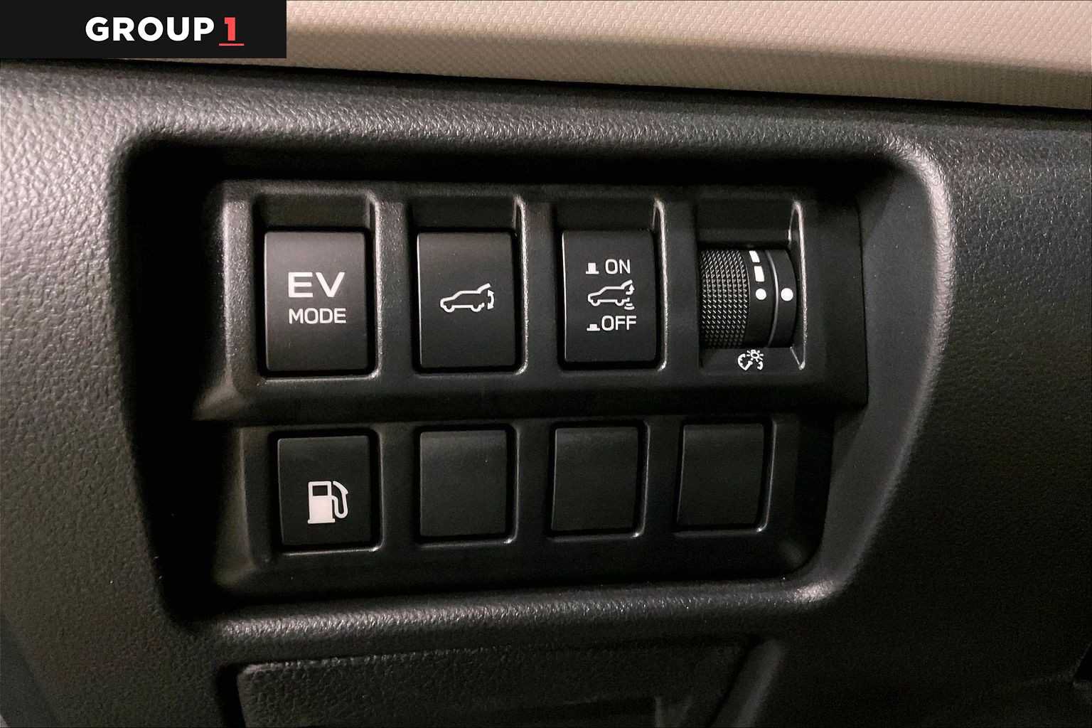 Used 2025 Subaru Forester Premium AWD/4WD image 34