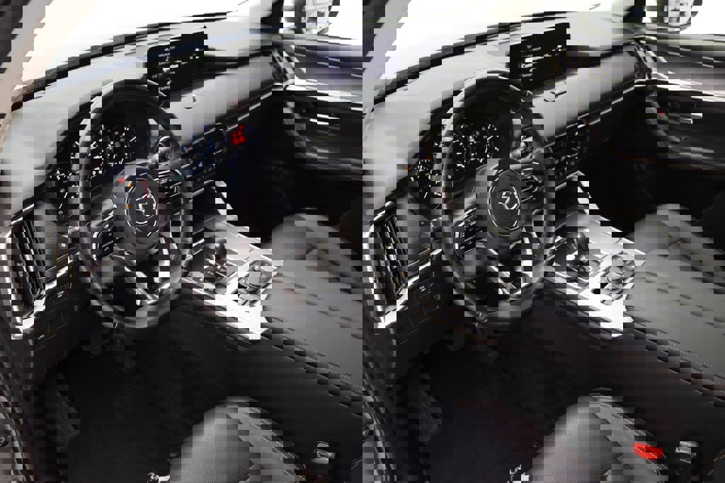 Used 2024 MAZDA CX-90 3.3 Turbo w/ Preferred Plus image 14