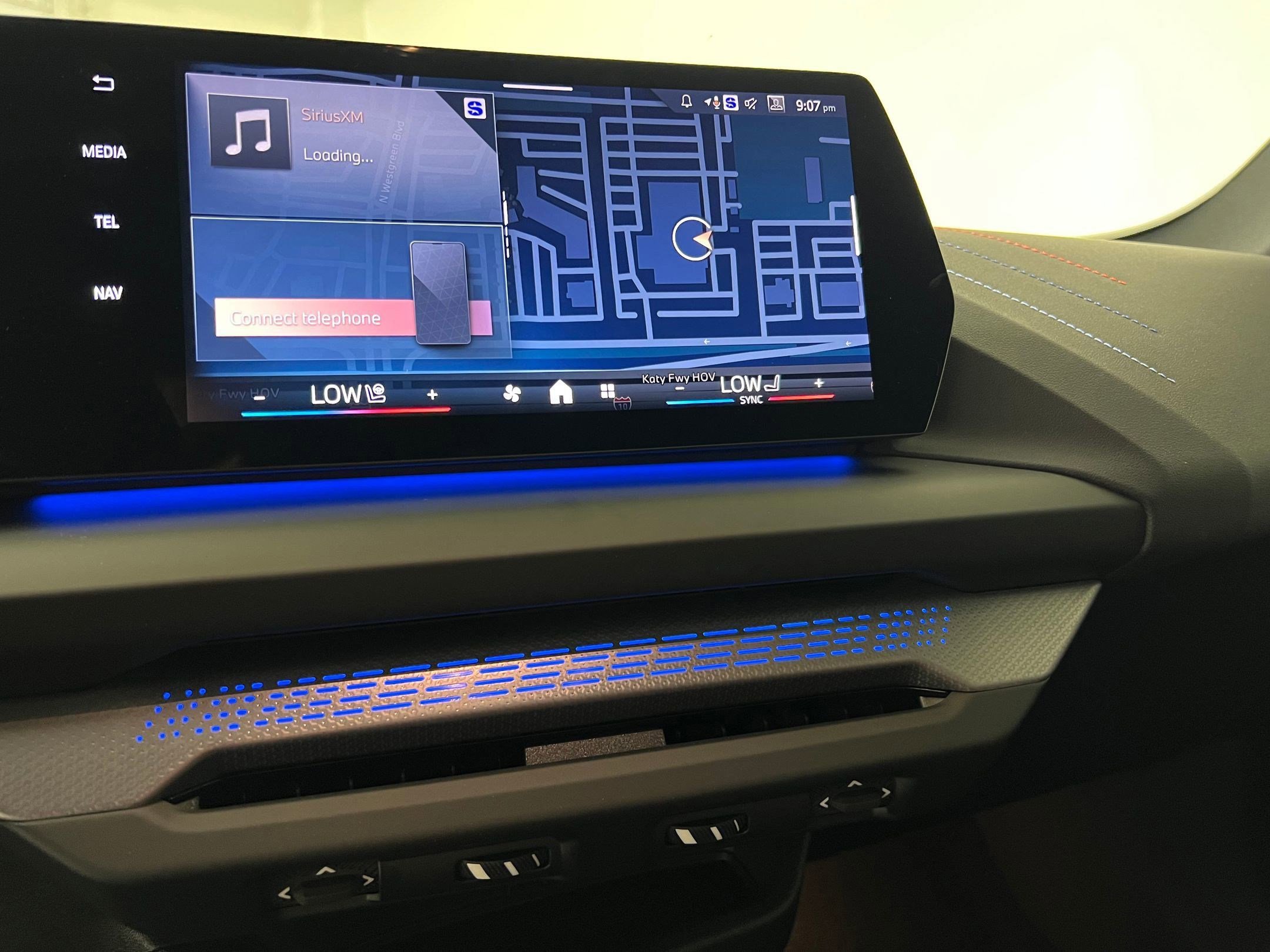 Used 2025 BMW 228i xDrive w/ Premium Package AWD/4WD image 28